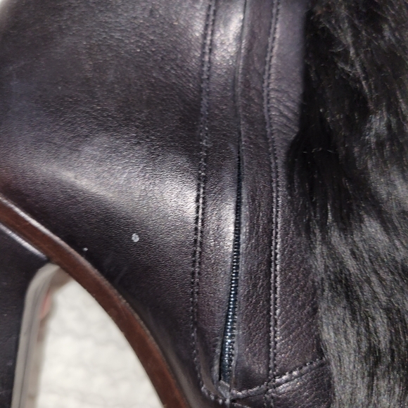 GUCCI Rabbit Saddle Soft Boots w Gold Buckle - Picture 14 of 16